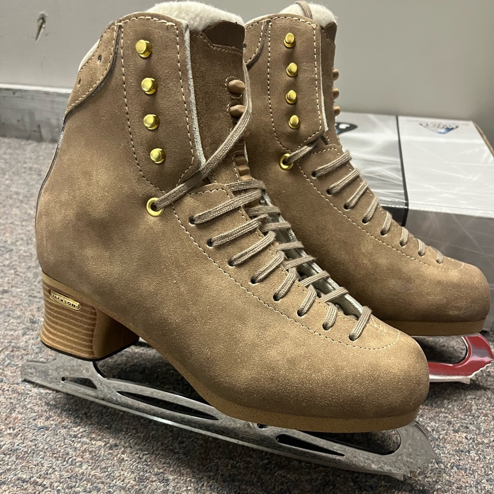Jackson Supreme Pro Figure Skates